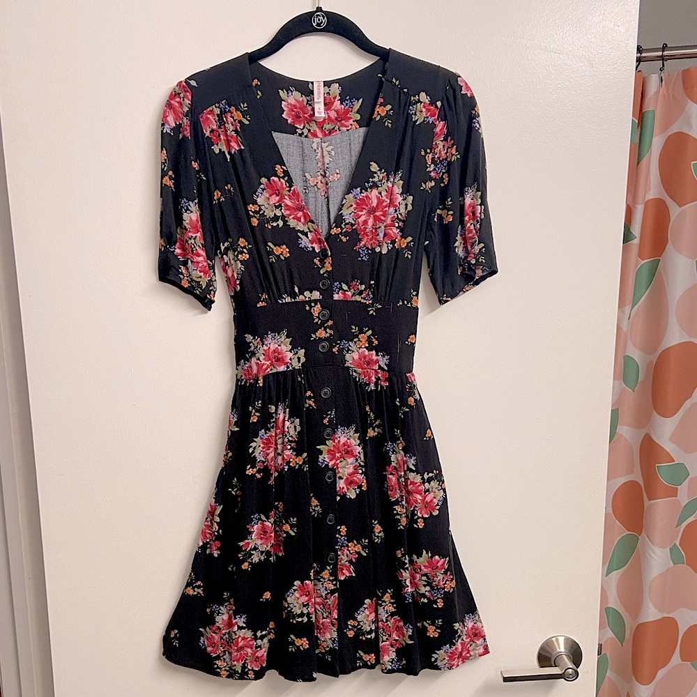 🌸 Floral Button Down Shirtdress + Pockets 🌸 Size Small 🌸 Tie Waist Dress EUC